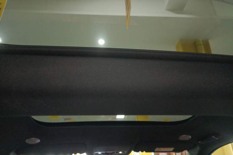 Used Hima AITO M9 2025 Extended-Range Max Version 52 kWh 6-Seater Edition Headliner