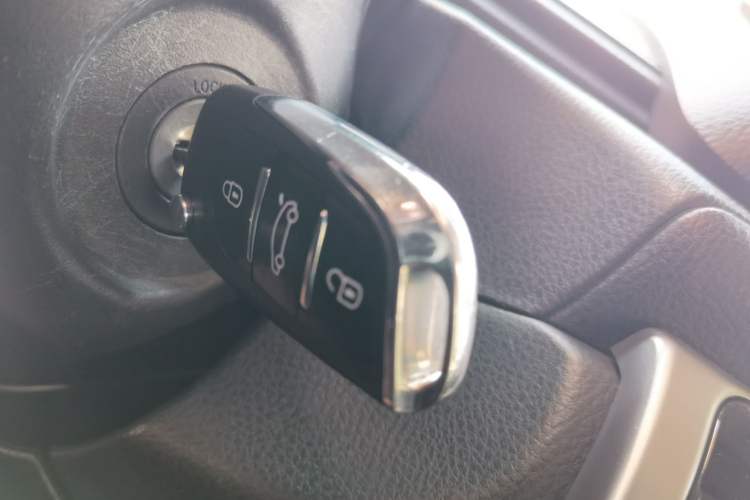 Used Toyota YARiS L Zhi Xiang 2017 1.5E CVT Dynamic Edition