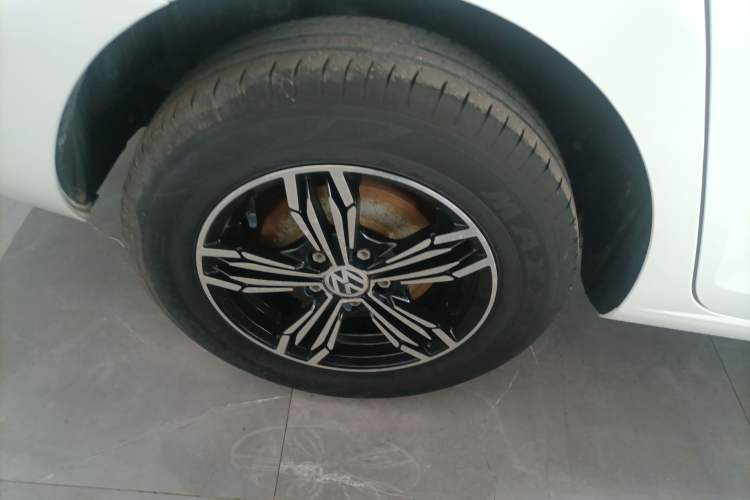 Used Volkswagen Santana 2021 1.5L Automatic Fashion Edition Right Rear Wheel Hub