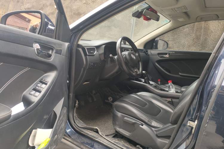 Used Dongfeng Fengon 580 2016 1.5T Manual Luxury Edition