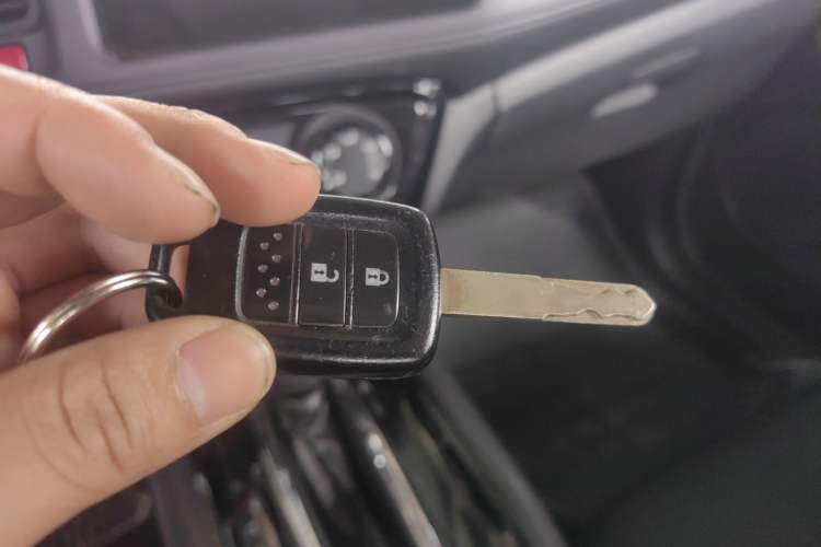 Used Honda Vezel 2015 1.5L CVT two-wheel drive Comfort trim Vehicle Key