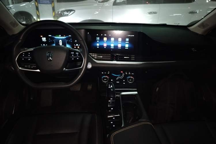 Used Bestune B70 2023 Third Generation 1.5T Automatic Enjoyment Version Center Console