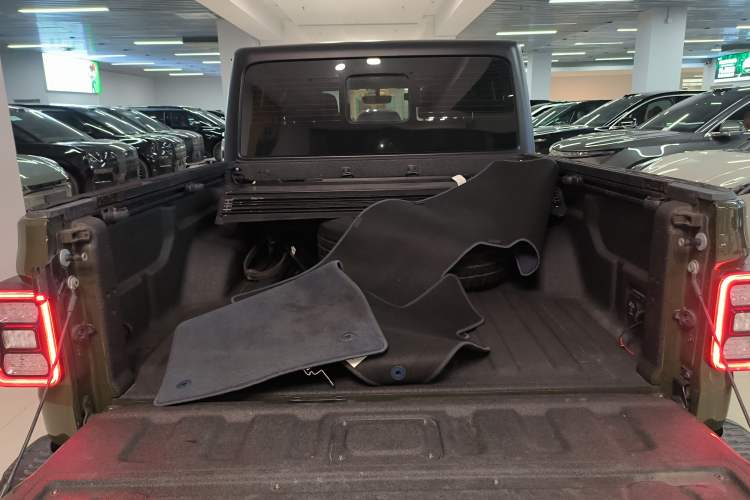 Used Jeep Gladiator 2022 3.6L Pioneer Edition
