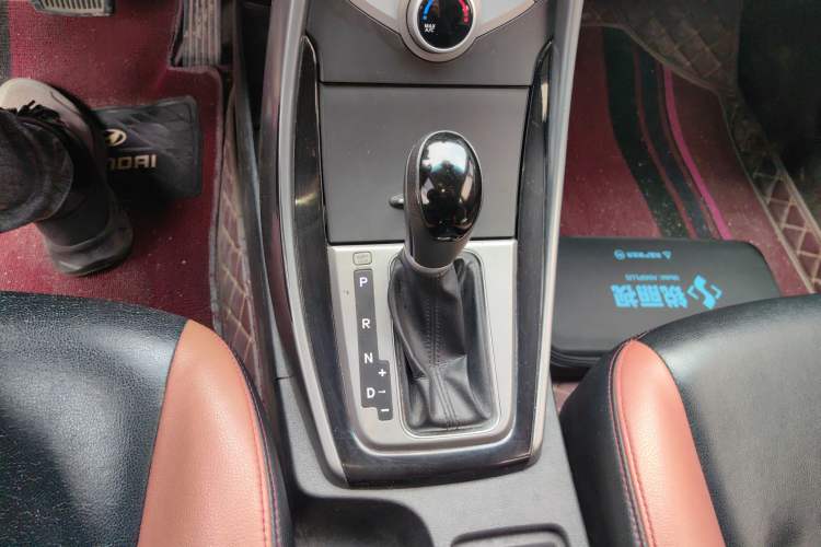 Used Hyundai Elantra (5th Generation / Langdong) 2016 1.6L Automatic Prestige Model
