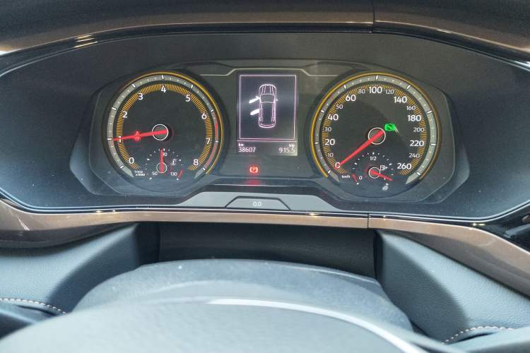 Used Volkswagen Tharu 2021 280TSI Two-Wheel Drive Comfort Edition Odometer Close Up