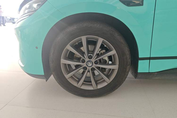 Used BYD Qin L 2025 EV 545KM Beyond Version Left Front Wheel Hub