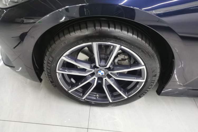 Used BMW 3 Series 2025 325Li M Sport Package Exterior 4