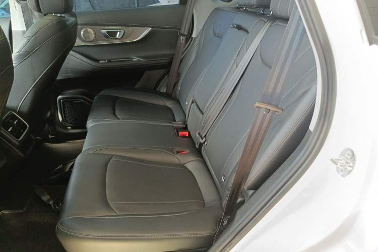 Used Chery Tiggo 8 PRO 2024 Champion Edition 290T Two-Wheel Drive Shining Version 5 Seats