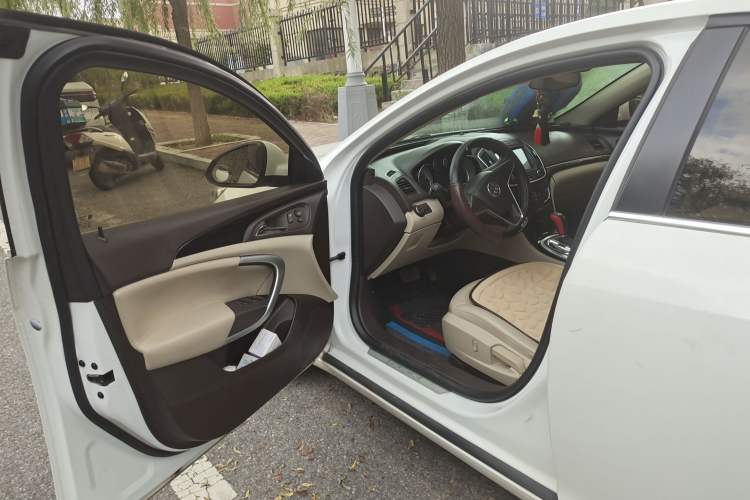 Used Buick Regal 2015 2.0L Leading Fashion Edition
