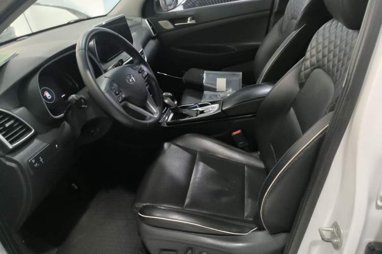 Used Hyundai Tucson 2019 280TGDi Dual-Clutch Two-Wheel Drive Smart Connect Version China V Standard Left Front Seat