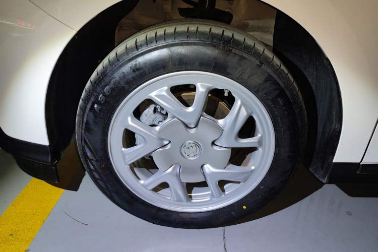 Used Buick Velite 6 2024 450km Range Commuter Version