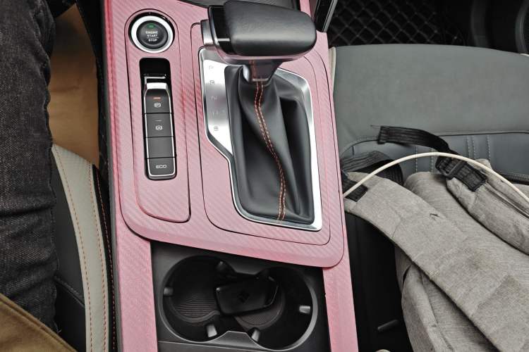 Used Baojun RC-6 2019 1.5T CVT 24-Hour Online Prestige Edition Gear Lever