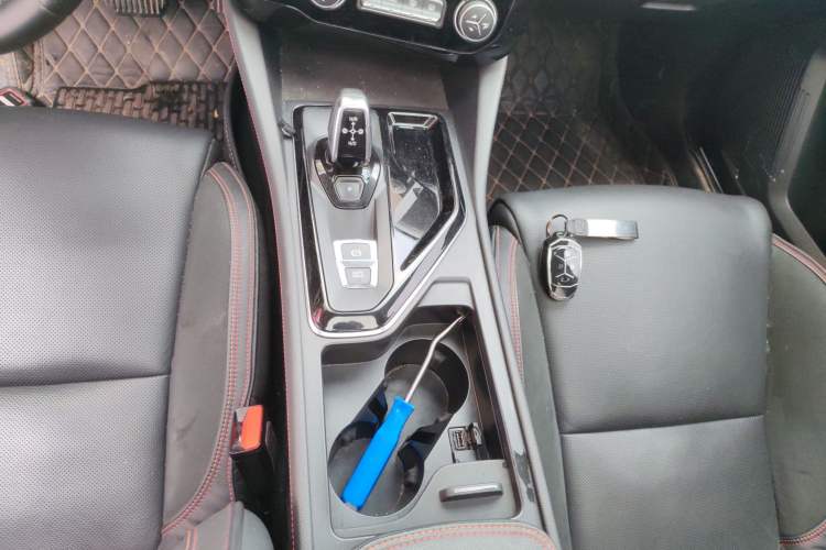 Used Lynk & Co 02 2018 1.5T DCT Two-Wheel Drive Pro Version China V Emission Standard
