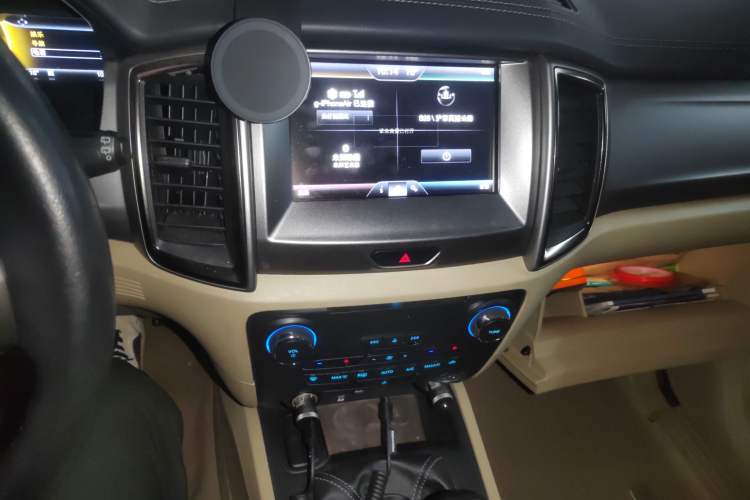 Used Ford Everest 2016 2.2T Diesel Manual 4x4 Luxury Edition
