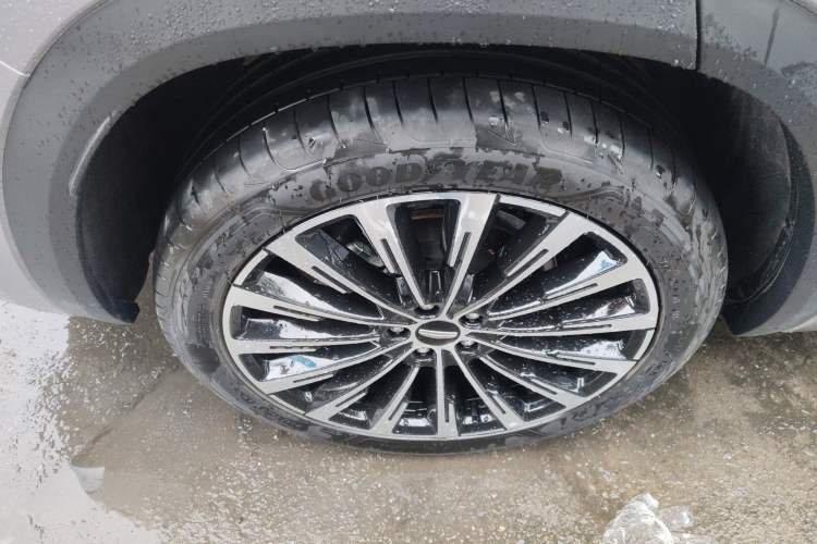 Used Geely Auto Monjaro L 2025 Dongfang Yao 2.0TD Automatic Jinzhao Edition
