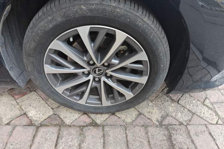 Used Lexus ES 2023 200 Excellence Edition