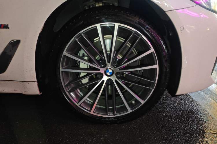 Used BMW 5 Series 2023 530Li Leading Model M Sport Package