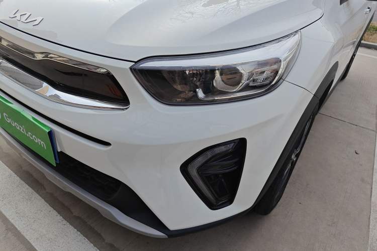 Used Kia kx1 Stonic 2021 1.4L CVT Fun Edition
