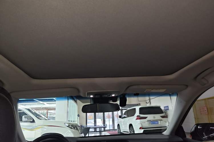 Used Toyota Camry 2019 Dual-Engine 2.5 HG Luxury Edition China VI Standard Headliner