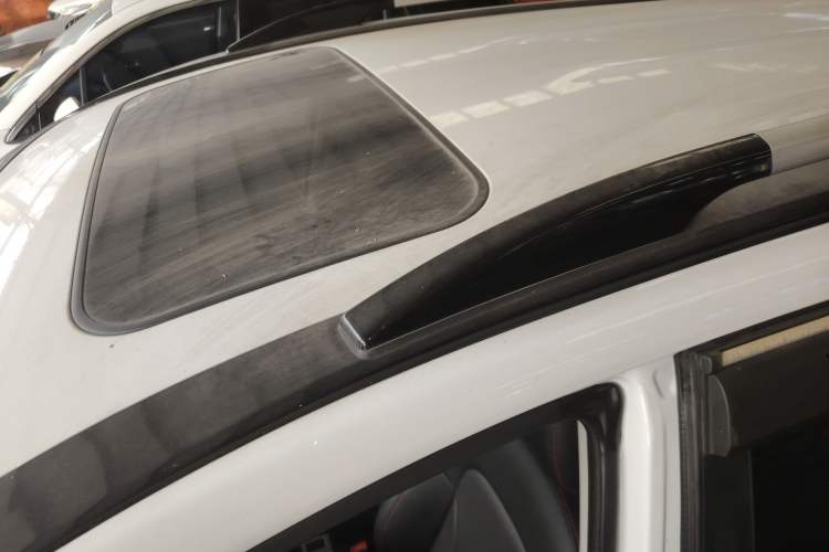 Used Haval H6 2016 Upgraded Model 1.5T Automatic Two-Wheel Drive Elite Version
