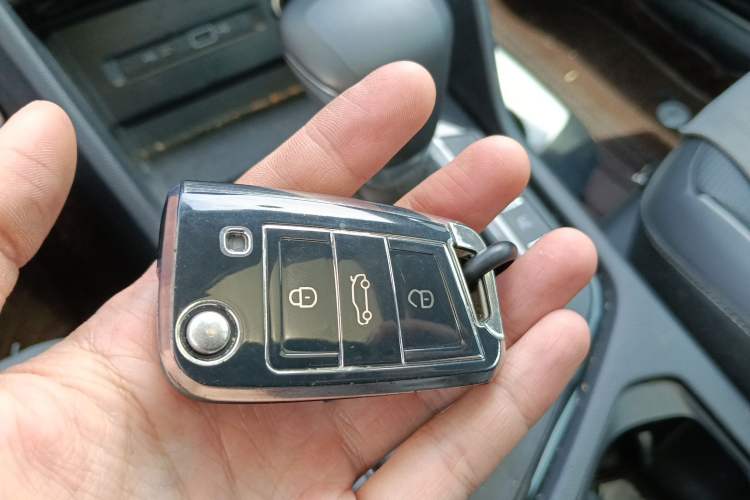 Used Volkswagen Tiguan L 2024 330TSI Automatic Two-Wheel Drive R-Line Enhanced Edition Vehicle Key