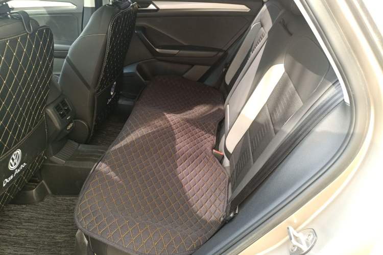 Used Volkswagen T-ROC 2018 230TSI DSG Two-Wheel Drive Advanced Version China VI Standard
