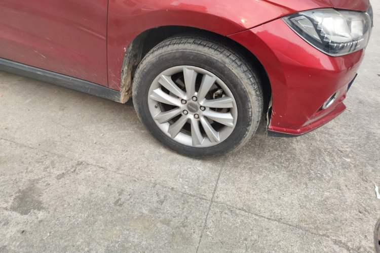 Used Haval H2 2015 1.5T Automatic Two-Wheel Drive Elite Edition Right Front Wheel Hub