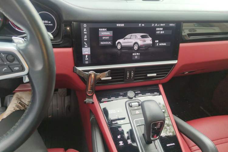 Used Porsche Cayenne 2019 Cayenne 3.0T Audio And AC Panel