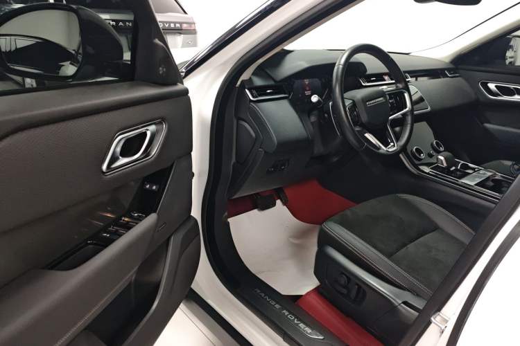 Used Land Rover Range Rover Velar 2022 250 PS
