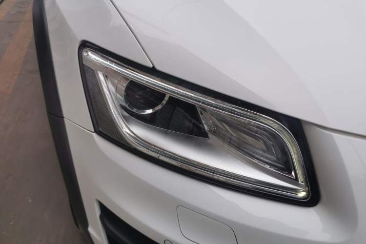 Used Audi Q5 2017 Plus 40 TFSI Technology Model
