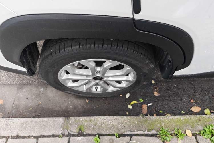 Used Toyota FRONTLANDER 2022 2.0L CVT Leading Edition Right Rear Wheel Hub