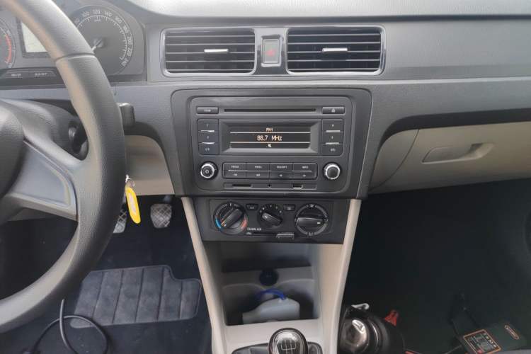 Used Skoda Rapid 2016 1.4L Manual Front-Wheel Drive Model