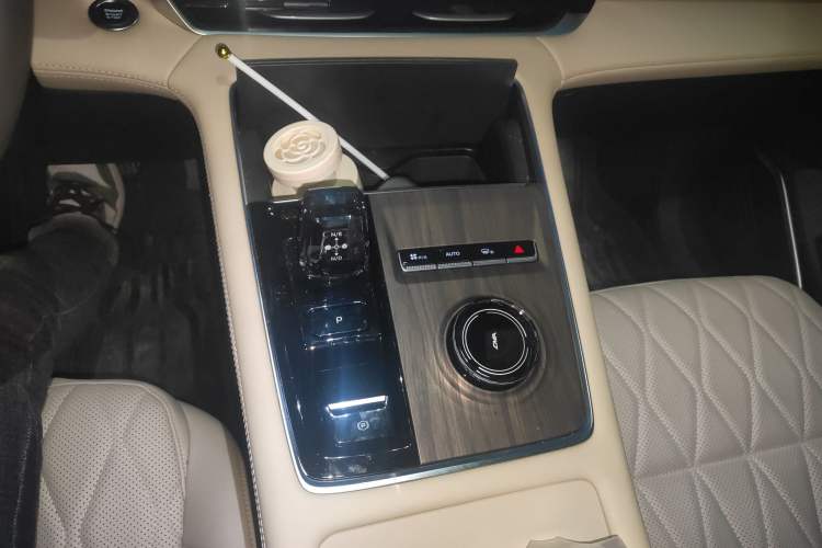 Used Geely Auto Monjaro L 2025 Dongfang Yao 2.0TD Automatic Lanxing Edition