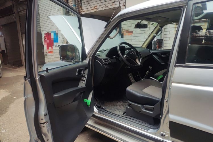 Used Leopaard Q6 2015 2.4L Manual Two-Wheel-Drive Elite Model