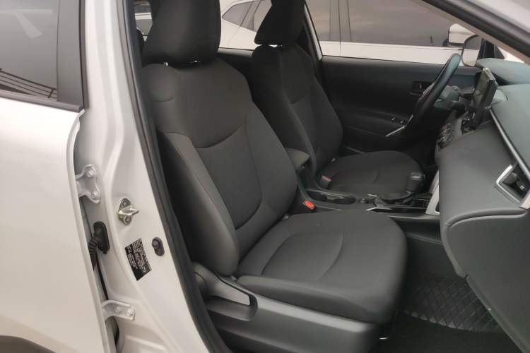 Used Toyota Corolla Cross 2024 2.0L Pioneer Edition Right Front Seat