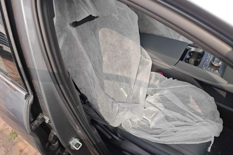 Used BYD Qin L 2025 DM-i Smart Drive 80KM Leading Model
