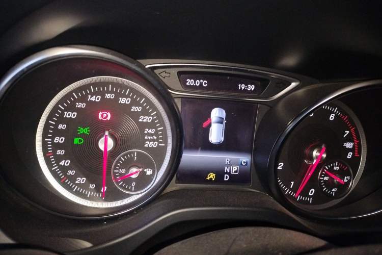 Used Mercedes-Benz GLA 2018 GLA 200 Sport Edition Instrument Cluster