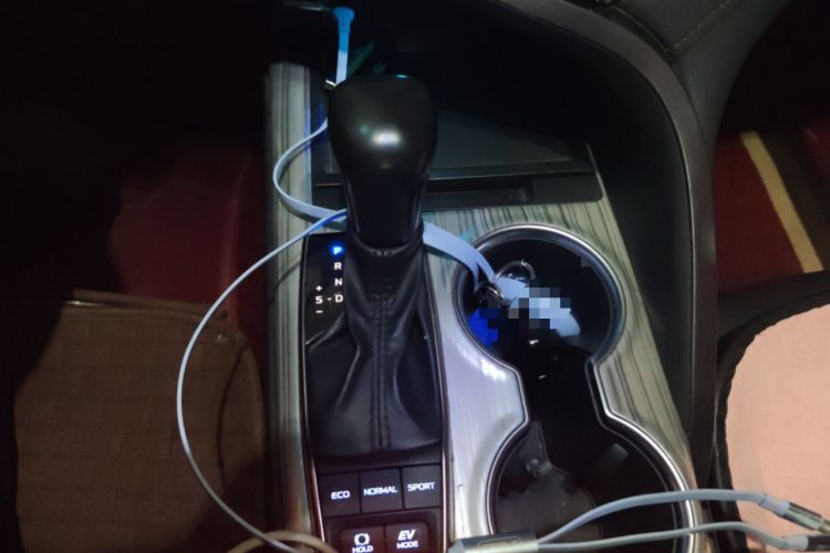 Used Toyota Camry 2019 Dual-Engine 2.5 HG Luxury Edition China VI Standard Gear Lever