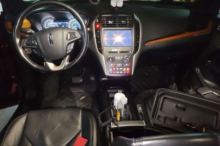 Used Lincoln MKC 2016 2.0T Two-Wheel Drive Luxury Edition Center Console