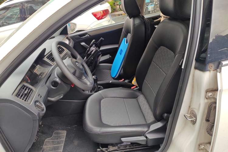 Used Volkswagen Santana 2015 1.6L Manual Comfort Edition Left Front Seat