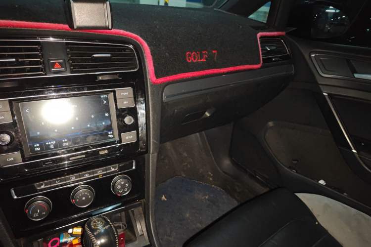 Used Volkswagen Golf 2018 280TSI Automatic R-Line Model
