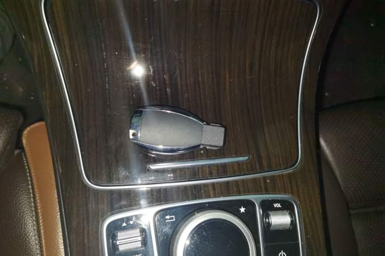 Used Mercedes-Benz GLC 2018 Facelifted GLC 260 4MATIC Dynamic Edition Vehicle Key