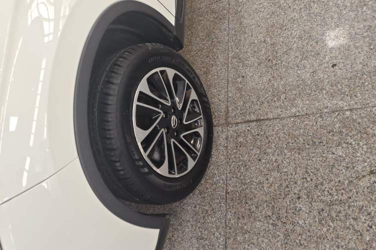 Used GAC Trumpchi GS4 2017 235T G-DCT Two-Wheel Drive Elite Edition Left Front Wheel Hub