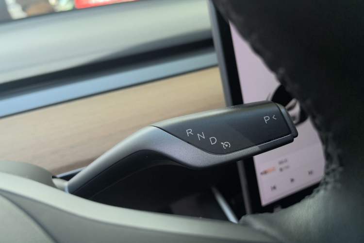 Used Tesla Model 3 2019 Standard Range Rear-Wheel Drive Upgraded Version (60 kWh) Gear Lever