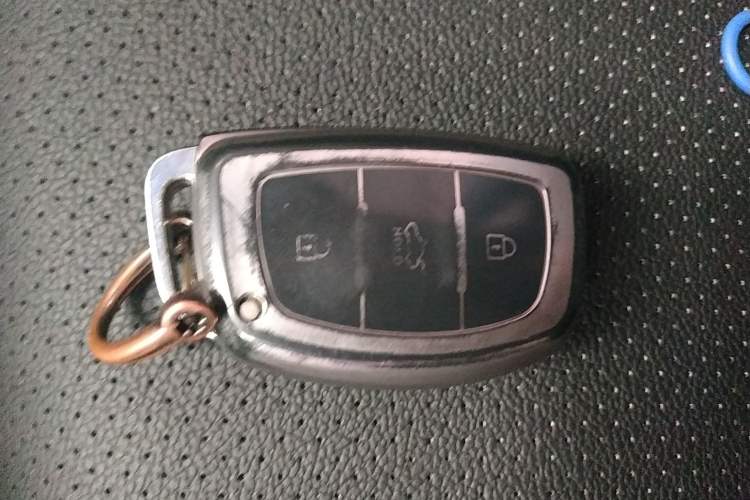 Used Hyundai Elantra (5th Generation / Langdong) 2015 1.6L Manual Leading Model Interior 1