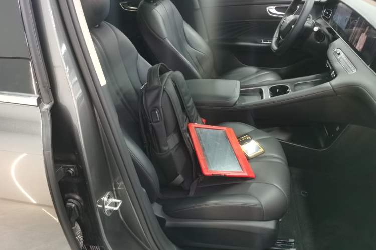 Used Roewe D7 2023 DMH 125km Superior Edition