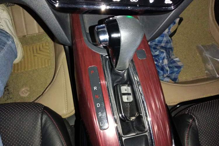 Used Honda XR-V 2015 1.8L VTi CVT Luxury Edition Gear Lever