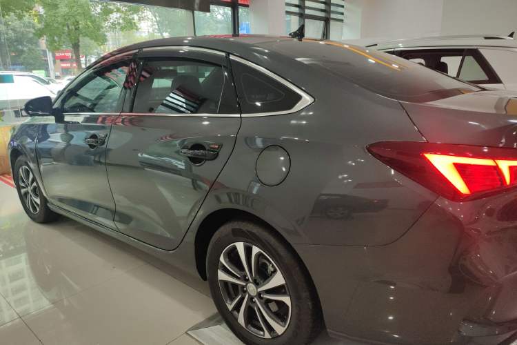 Used Changan Eado 2021 PLUS Blue Whale NE 1.4T GDI DCT Prestige Model
