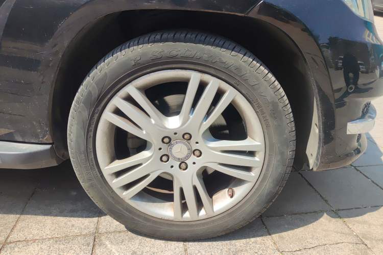 Used Mercedes-Benz GLK-Class 2013 GLK 300 4MATIC Dynamic Edition Right Front Wheel Hub