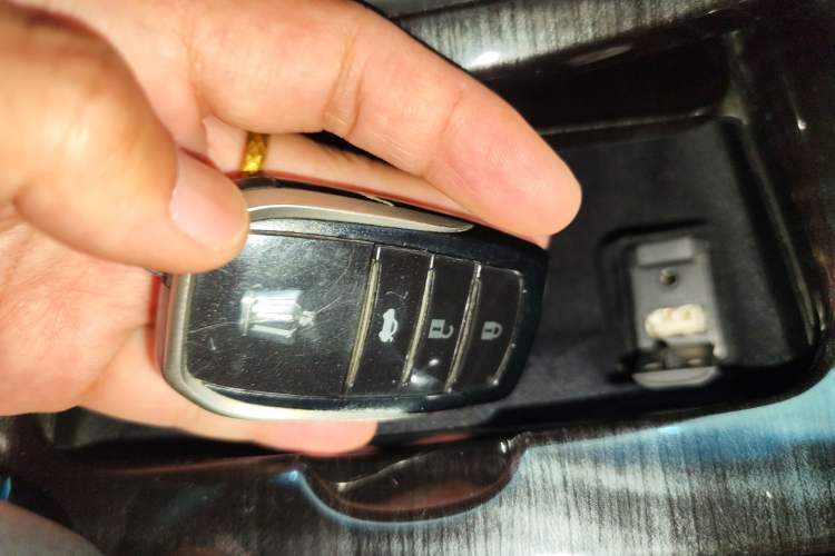 Used Toyota Crown 2015 2.0T Fashion Edition